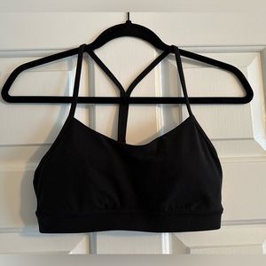 Yoga Flow Y Bra in Black Size 6